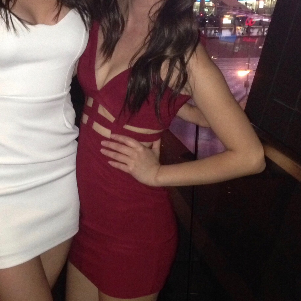 Tobi dress with cutout in XS